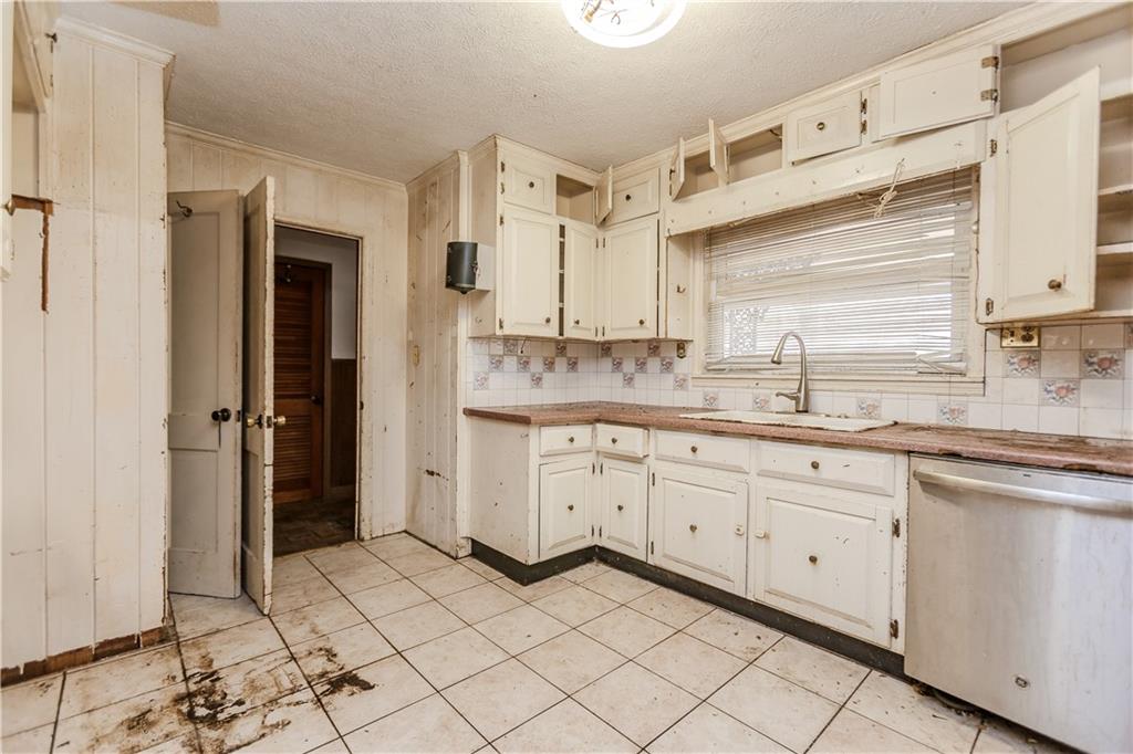 2720 New MacLand Road Powder Springs, GA 30127 - Photo 3 of 38