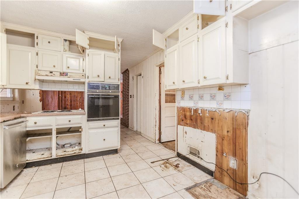 2720 New MacLand Road Powder Springs, GA 30127 - Photo 4 of 38