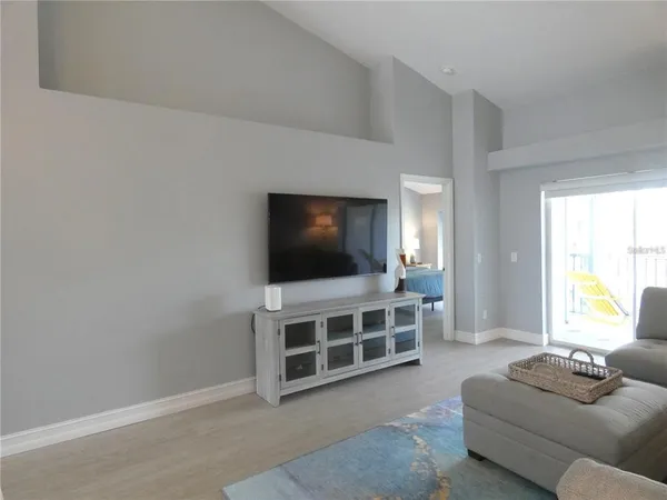 $5,000 | 4640 Tower Hill Lane, Unit 2325, Sarasota, FL 34238