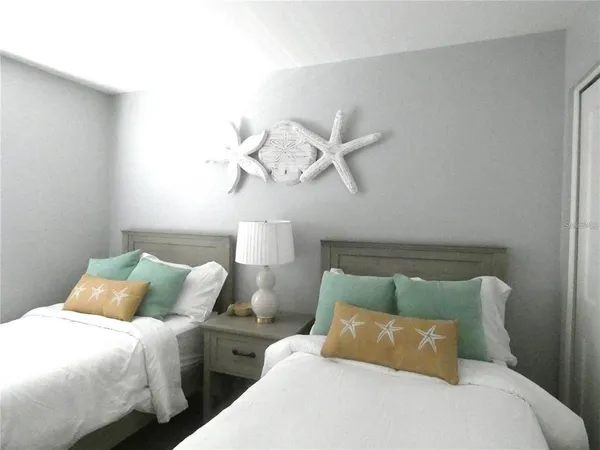 $5,000 | 4640 Tower Hill Lane, Unit 2325, Sarasota, FL 34238