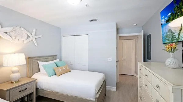 $5,000 | 4640 Tower Hill Lane, Unit 2325, Sarasota, FL 34238