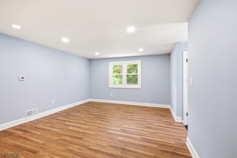 48 Petersburg Road Hackettstown, NJ 07840 - Photo 7 of 34 Gallery Image 7