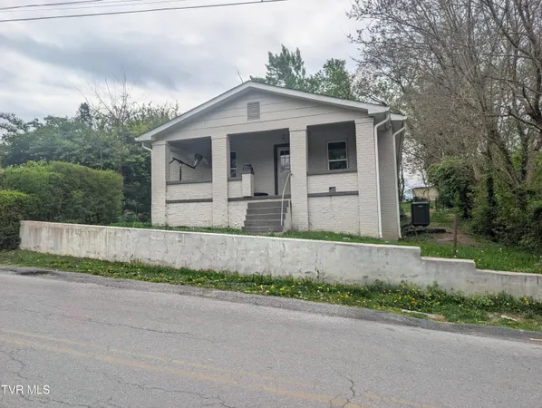 $147,500 | 627 Dixie Street, Bristol, VA 24201