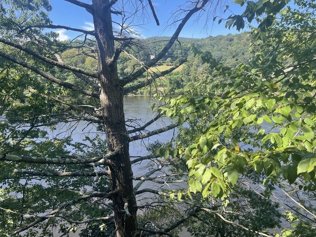 410 River Road, South Hadley, MA 01075 Compass