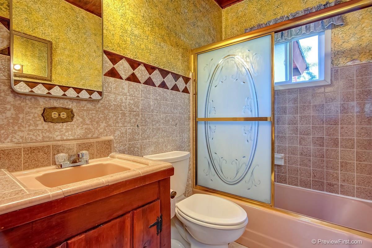 804 Del Rio Avenue Encinitas, CA 92024 - Photo 15 of 23