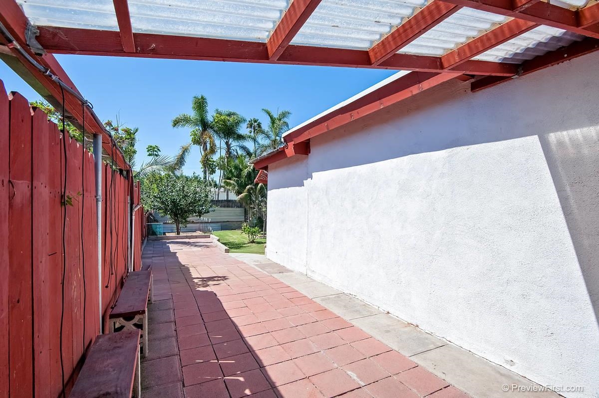 804 Del Rio Avenue Encinitas, CA 92024 - Photo 18 of 23