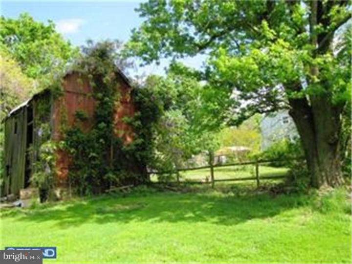 832 Benge Road Hockessin, DE 19707 - Photo 3 of 16 Gallery Image 3