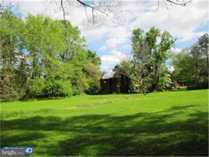 832 Benge Road Hockessin, DE 19707 - Photo 4 of 16 Gallery Image 4