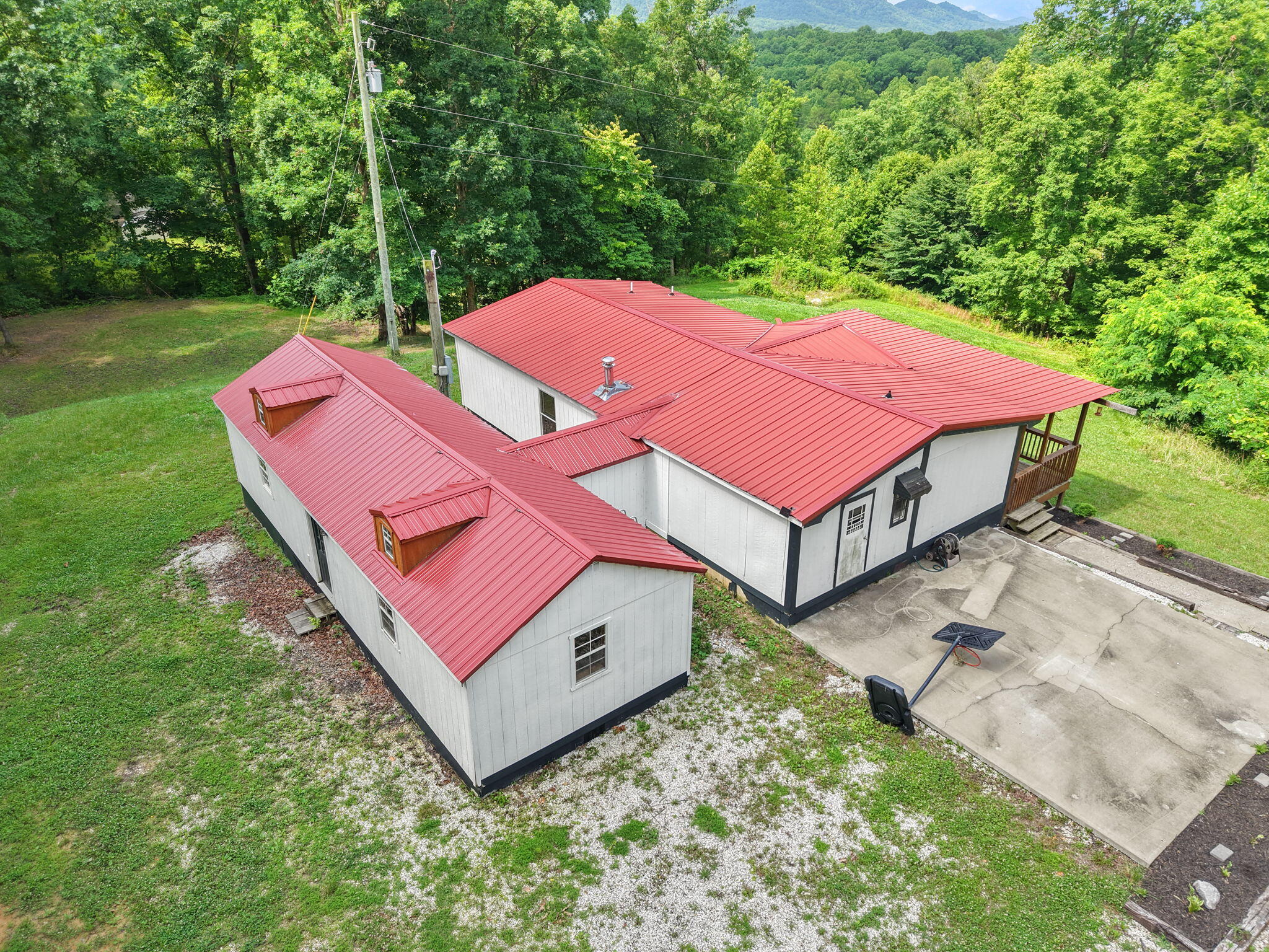 414 Coldiron Hollow Morehead, KY 40351 - Photo 9 of 50 76-web-or-mls-DJI_20260629111124_0567_D