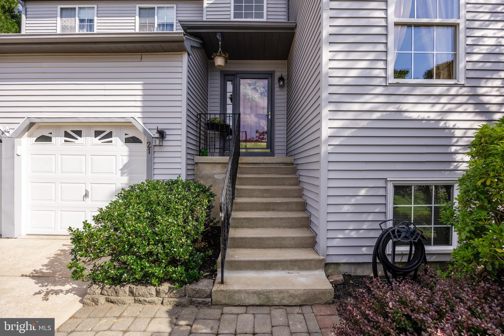 21 Teaberry Lane Delran, NJ 08075 - Photo 7 of 40 Front Entry