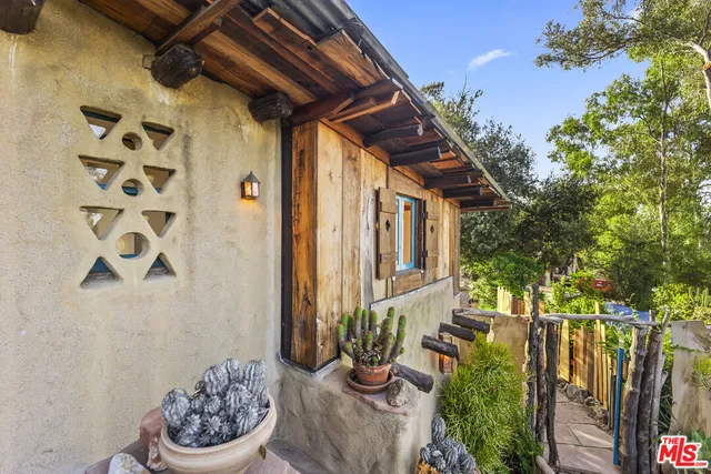 $6,990 | 1403 Avon Park Terrace, Los Angeles, CA 90026