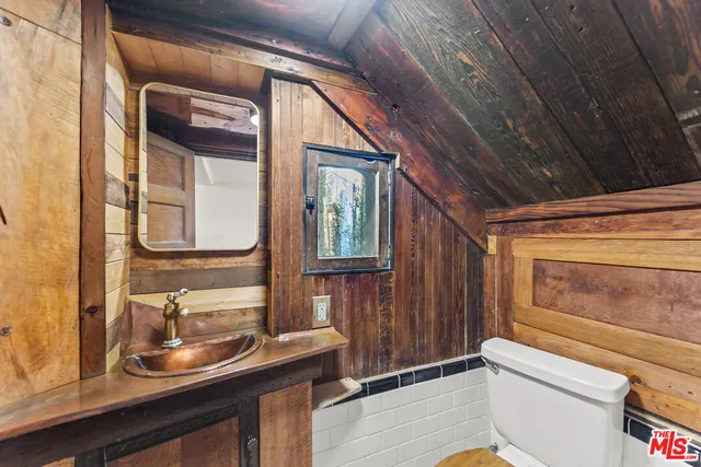 $6,990 | 1403 Avon Park Terrace, Los Angeles, CA 90026