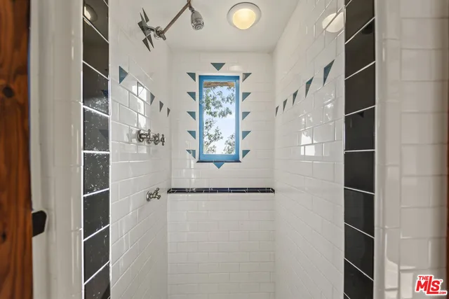 $6,990 | 1403 Avon Park Terrace, Los Angeles, CA 90026