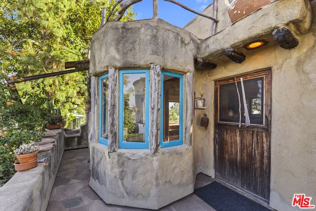 $6,990 | 1403 Avon Park Terrace, Los Angeles, CA 90026