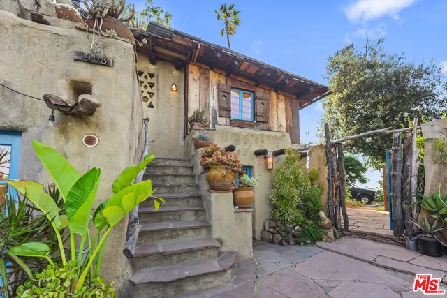 $6,990 | 1403 Avon Park Terrace, Los Angeles, CA 90026