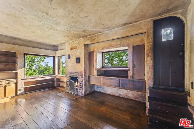 $6,990 | 1403 Avon Park Terrace, Los Angeles, CA 90026