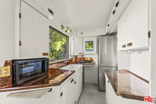 $6,990 | 1403 Avon Park Terrace, Los Angeles, CA 90026