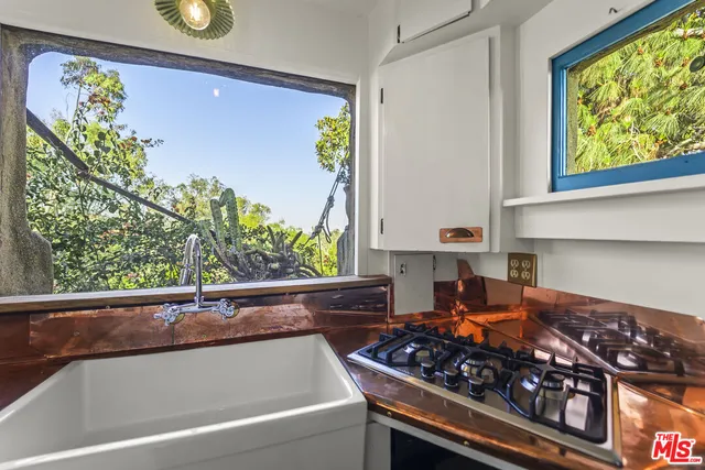 $6,990 | 1403 Avon Park Terrace, Los Angeles, CA 90026