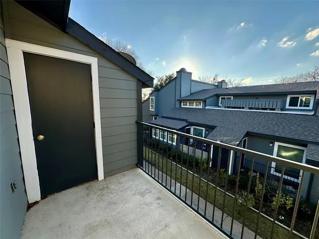 $750 | 9696 Walnut Street, Unit 2016, Dallas, TX 75243