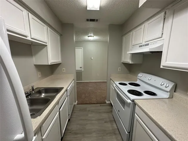 $750 | 9696 Walnut Street, Unit 2016, Dallas, TX 75243