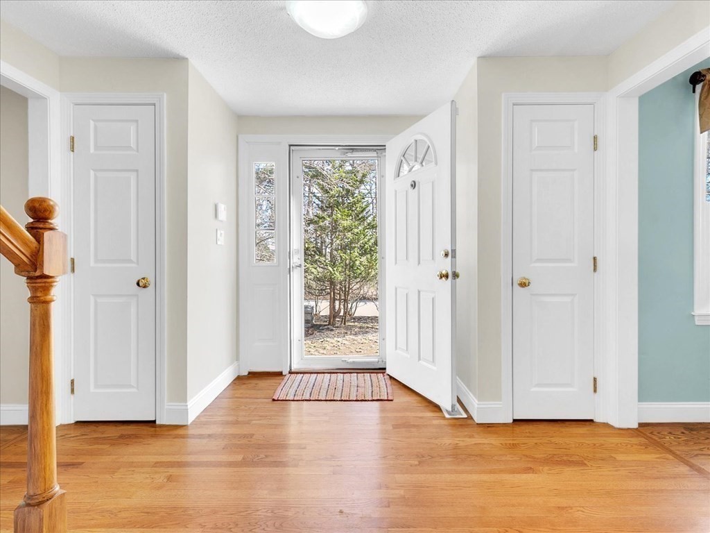 34 West Shore Road Merrimac, MA 01860 - Photo 3 of 23 Gallery Image 3