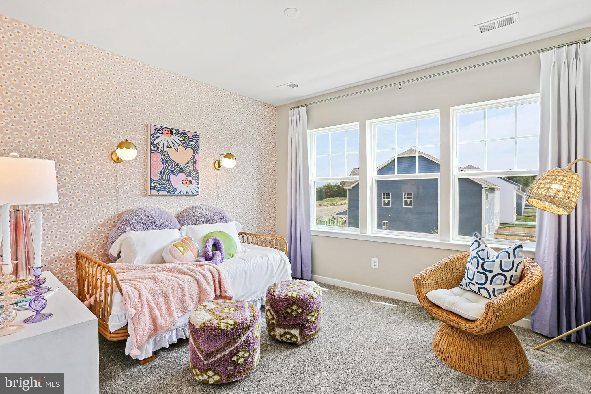 Shenandoah Springs Shenandoah Springs, Unit BRIARS Ranson, WV 25438 - Photo 10 of 23 a bedroom with a bed and a window