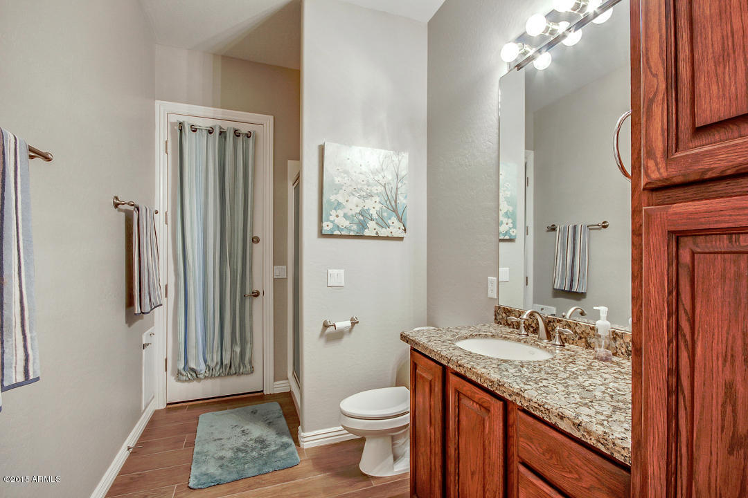 1101 East Warner Road, Unit 138 Tempe, AZ 85284 - Photo 35 of 57 Secondary Bath with Granite