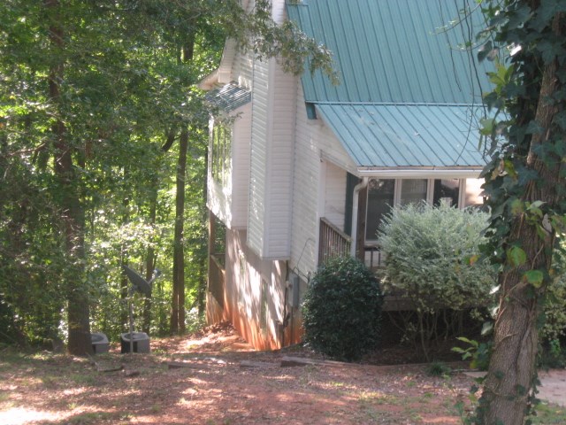 121 Fennell Road Townville, SC 29689 - Photo 3 of 12 Gallery Image 3