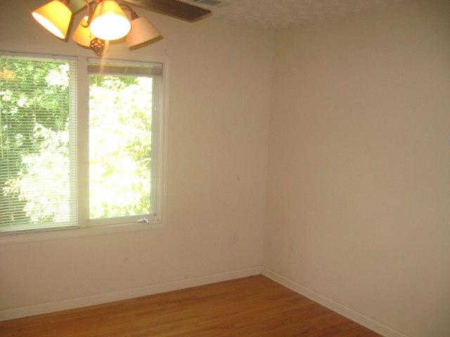 121 Fennell Road Townville, SC 29689 - Photo 9 of 12 Gallery Image 9