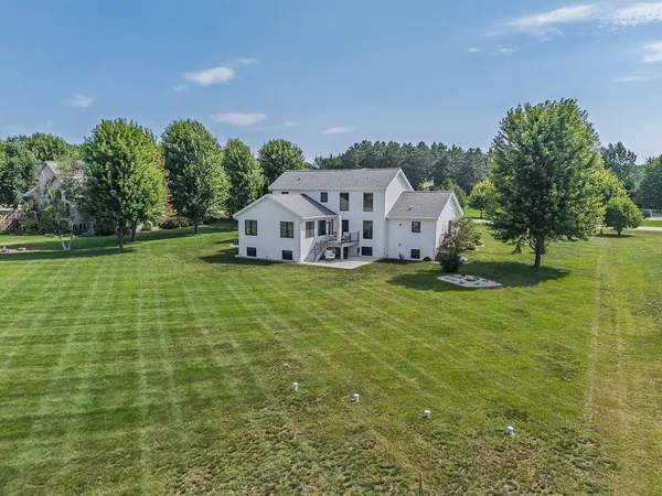 $724,900 | S4166 Whispering Pines Drive, Baraboo, WI 53913