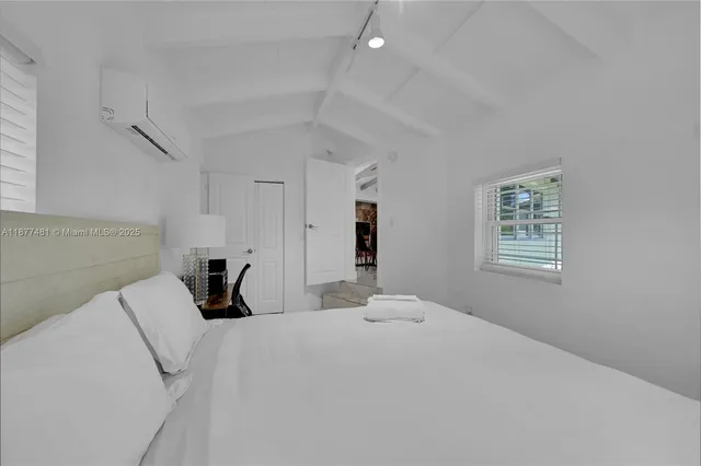 $4,500 | 15 Northeast 95th Street, Miami Shores, FL 33138