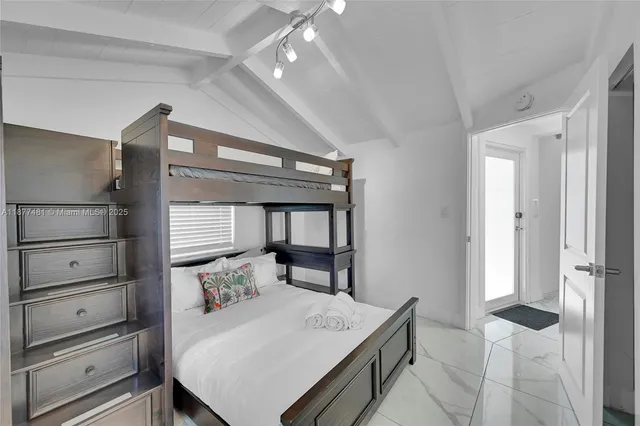 $4,500 | 15 Northeast 95th Street, Miami Shores, FL 33138