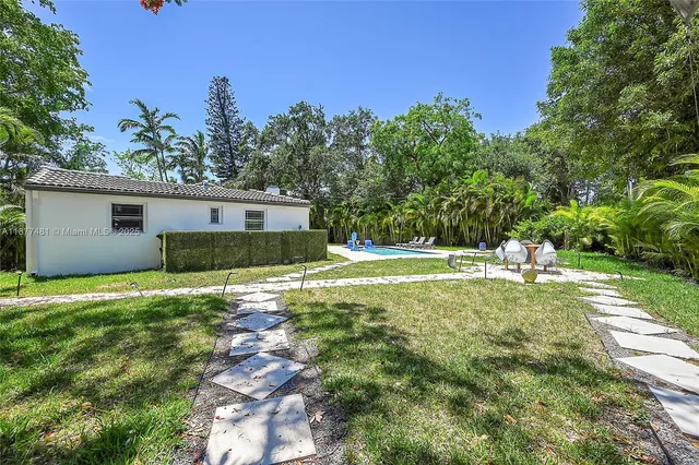 $4,500 | 15 Northeast 95th Street, Miami Shores, FL 33138