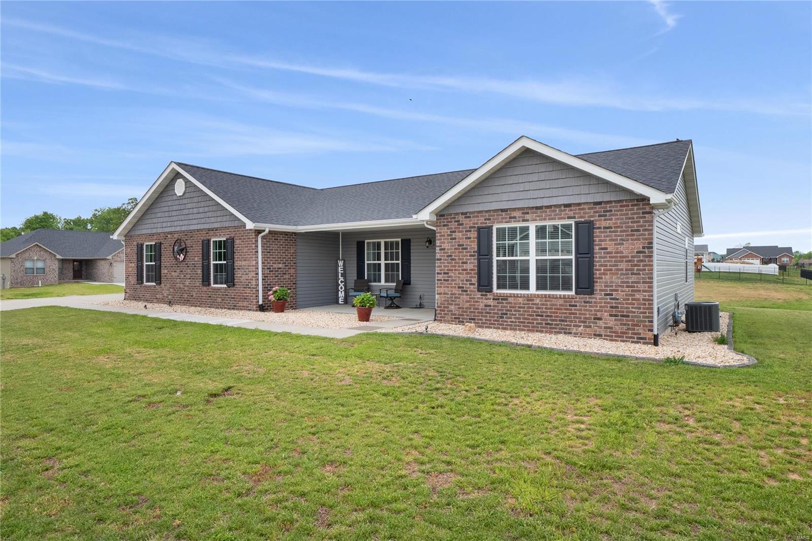 1203 Remington Road Waterloo, IL 62298 - Photo 3 of 31 Gallery Image 3