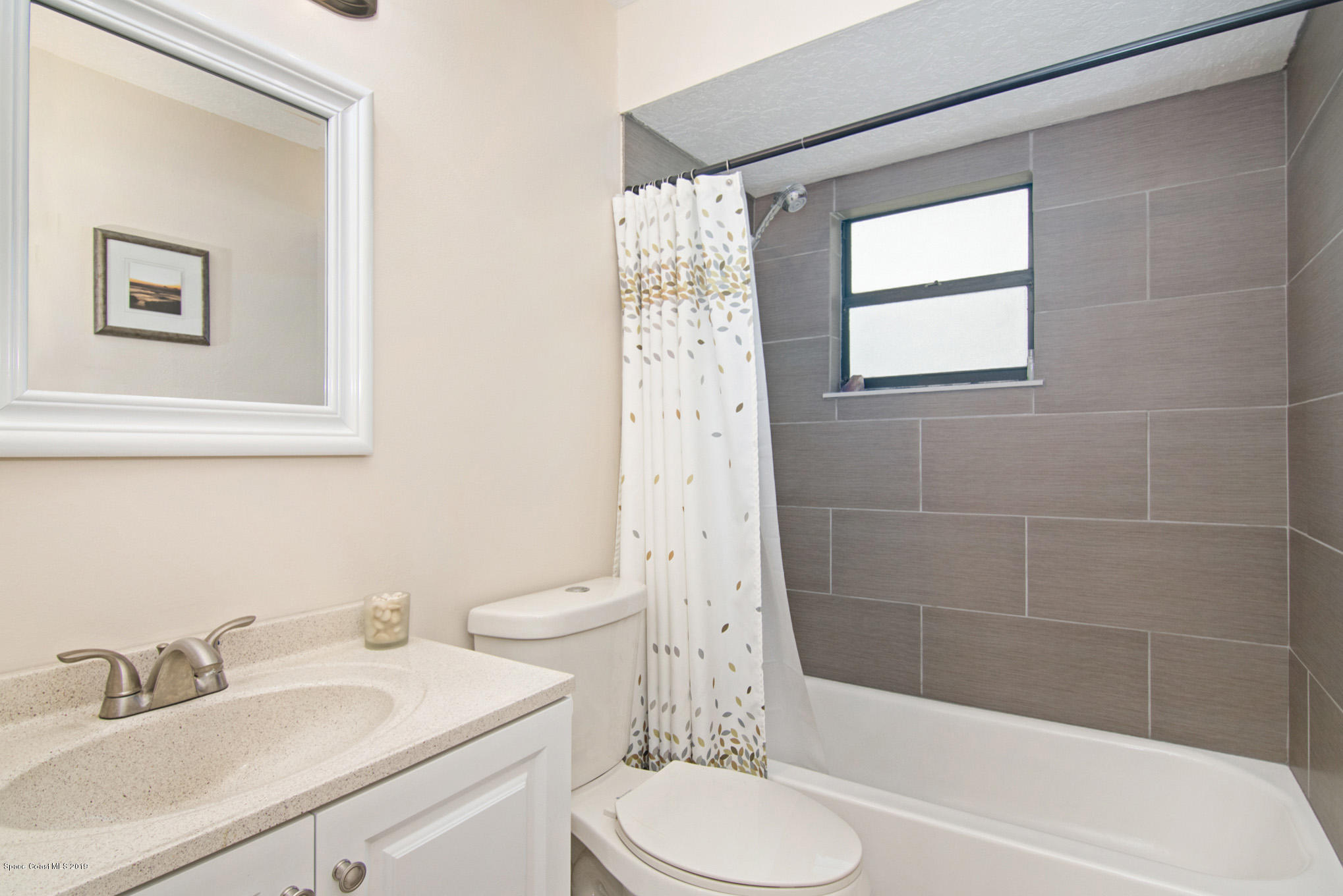 2321 Scotland Road Cocoa, FL 32926 - Photo 19 of 28 Guest Bathroom