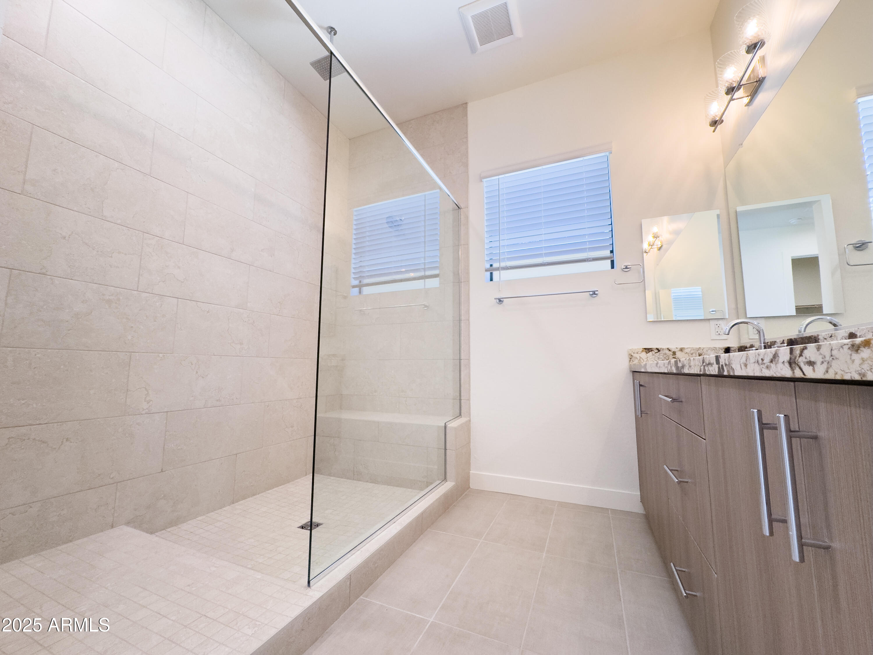 1 Easy Street, Unit 3 Carefree, AZ 85377 - Photo 25 of 51 Primary Bath