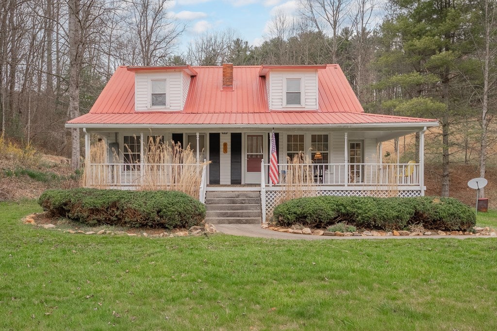 413 Silver Leaf Road Dugspur, VA 24325 - Photo 4 of 72 Gallery Image 4