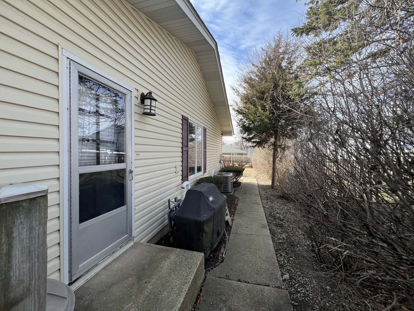 1418 Bladon Road Schaumburg, IL 60169 - Photo 24 of 32