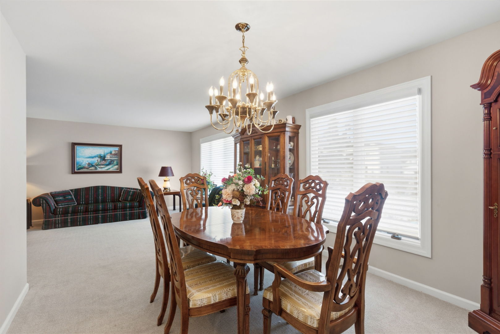 1418 Bladon Road Schaumburg, IL 60169 - Photo 8 of 32