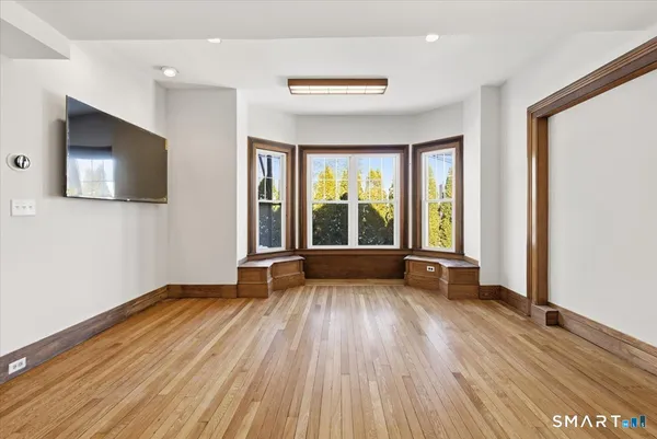 $4,800 | 2750 Whitney Avenue, Hamden, CT 06518