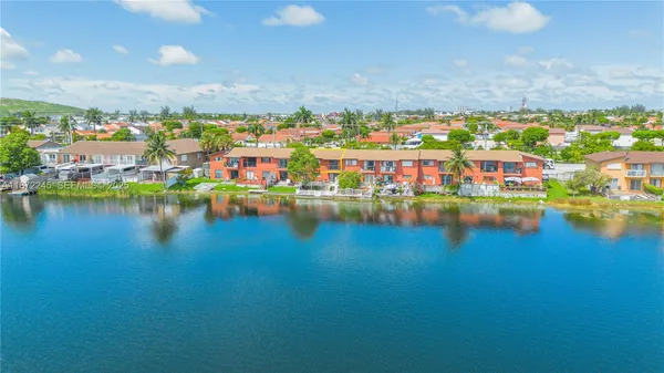 $284,000 | 5689 West 28th Avenue, Unit 5689, Hialeah, FL 33016