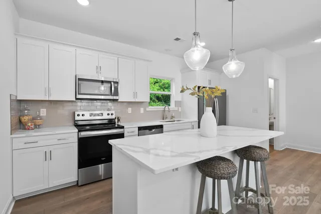 $349,900 | 184 Cherry Spgs Lane, Unit 1B, Asheville, NC 28804