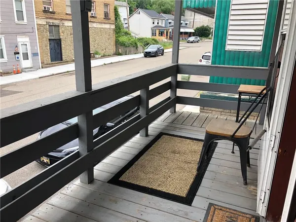 $895 | 318 Saline Street, Unit 1, Pittsburgh, PA 15207