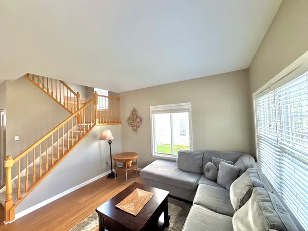 $299,000 | 704 Shannon Drive, Romeoville, IL 60446