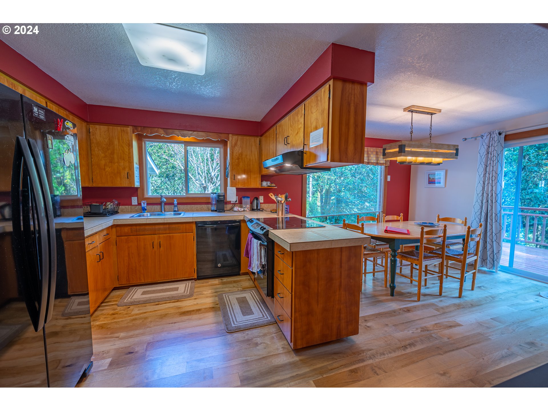 58494 Garden Valley Road Coquille, OR 97423 - Photo 7 of 46 Gallery Image 7