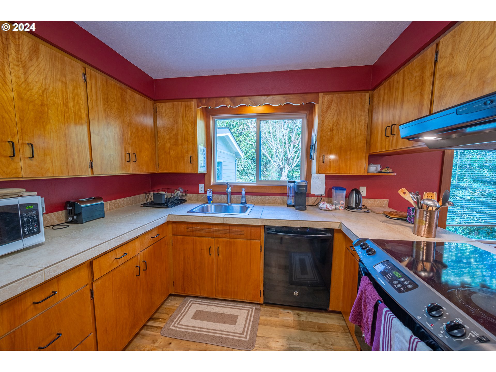 58494 Garden Valley Road Coquille, OR 97423 - Photo 9 of 46 Gallery Image 9