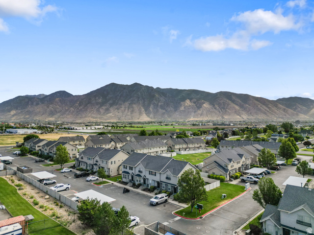 983 South 1850th Street West Springville, UT 84663 - Photo 23 of 30 Mountainous backdrop framing a residential community