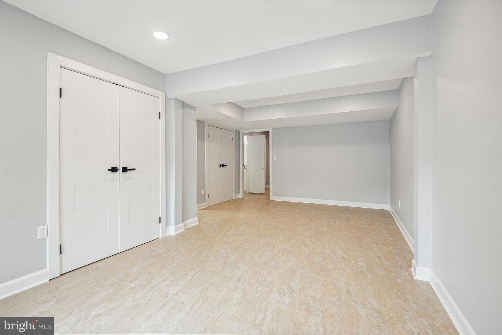 1635 Valencia Way Reston, VA 20190 - Photo 4 of 22