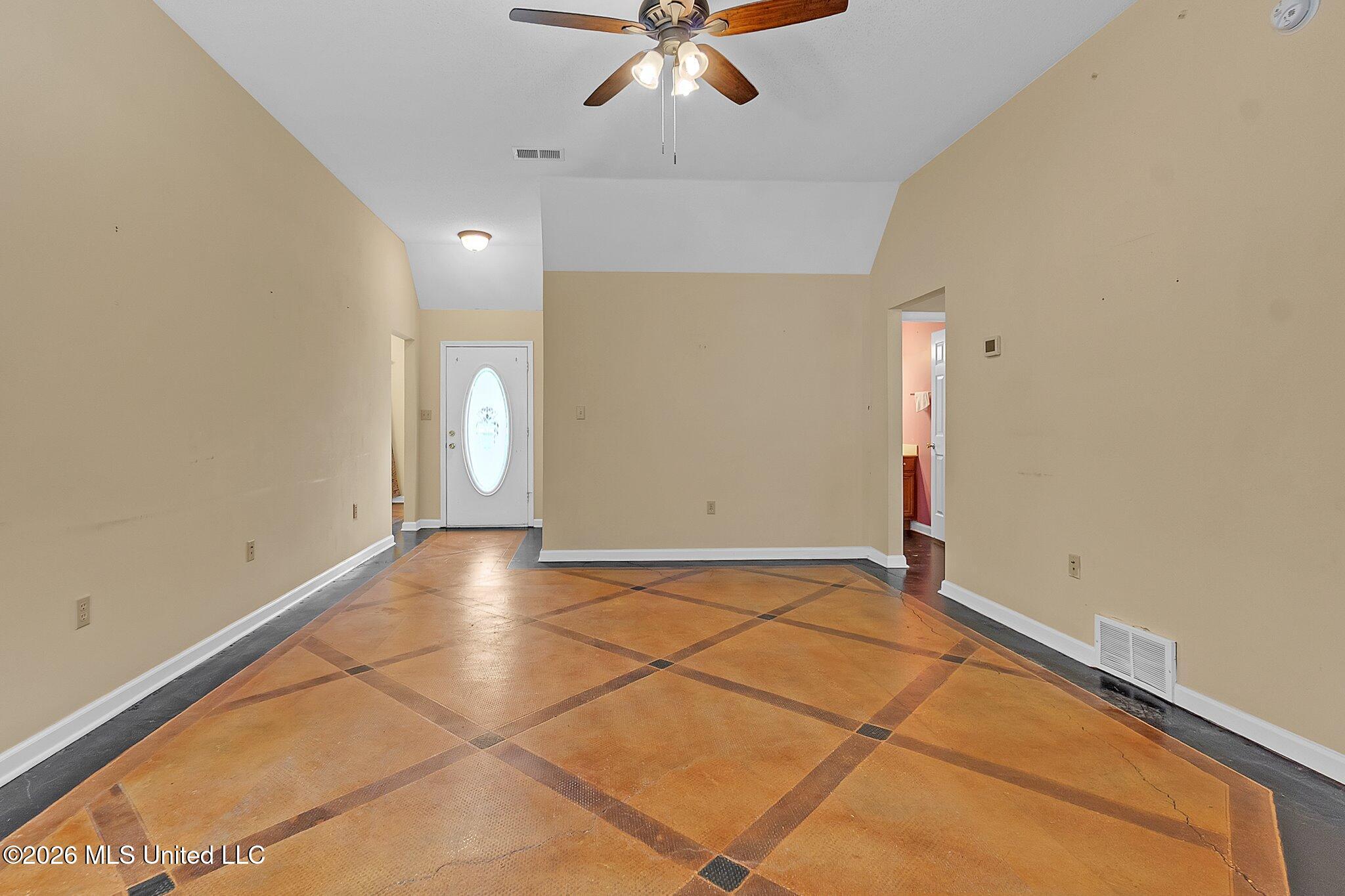209 Roper Cove Byhalia, MS 38611 - Photo 3 of 29 05-DSC00392