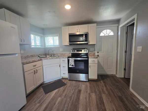 $214,900 | 516 West Ave C, Jerome, ID 83338